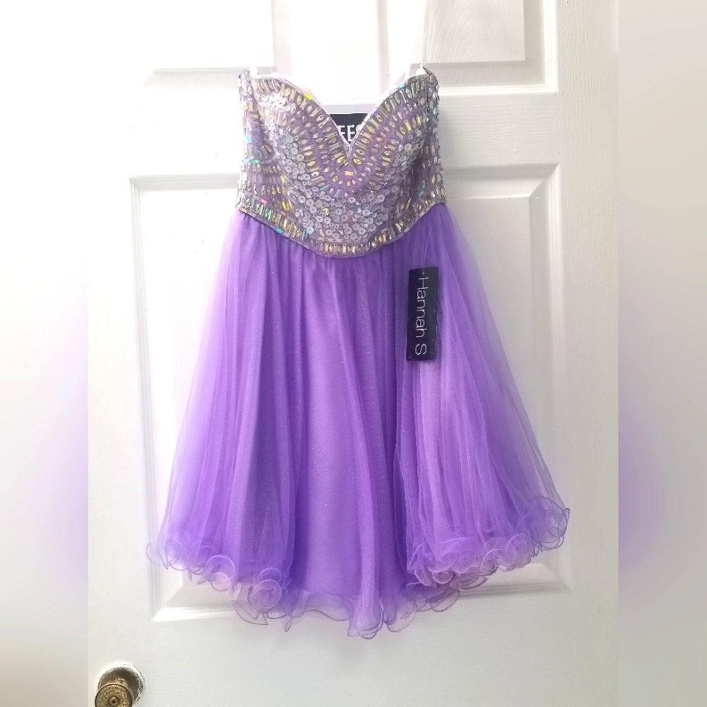 "Sample" Dress w Tags from Hannah in lilac Size 6